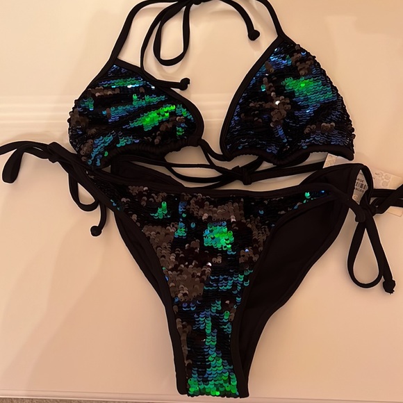 Doll midnight mermaid bikini large top and medium bottoms - Picture 3 of 5